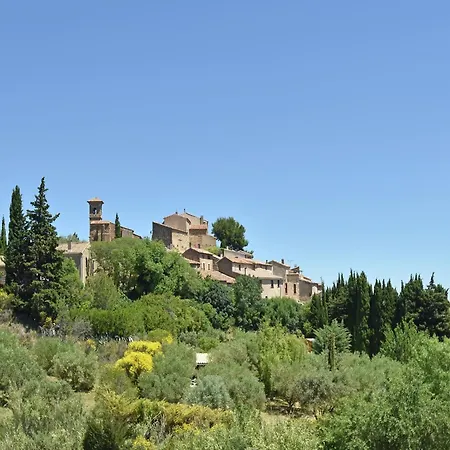 Peaceful Poolside Escape *