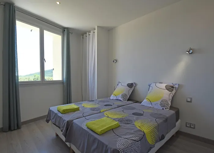 Villa Peaceful Poolside Escape Montouliers