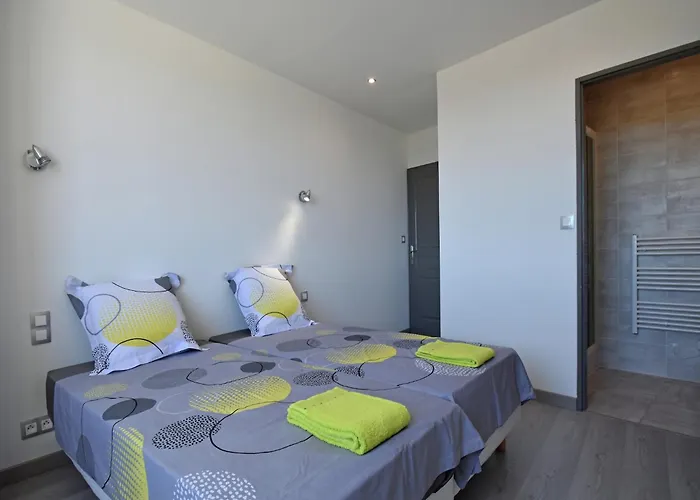 Villa Peaceful Poolside Escape Montouliers